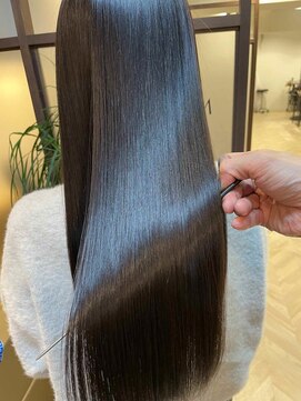 ボタニウム バイ アールサロン(BOTANIUM by RrSALON) 20代30代40代必見 本物 髪質改善RrSALON HYDRO XEトリートメント