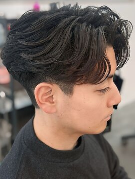 バース バイ ハピネス(BIRTH by happiness) 奈良men'sブラウンカラー　フェザーパーマフェザーショート