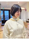 前下がりハンサムボブ 