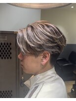 リフル 八王子(RIFULL)&nbsp;ハイライト　バレイヤージュ　ショート　レイヤー　髪質改善