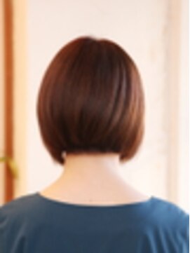 ジェンナ ヘアー(Jenna Hair) 丸みショートボヴ