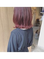 ツイギー 伊賀上ビル店(TWiGGY)&nbsp;赤毛ガール。切りっぱなし外ハネボブ、でもラフに。