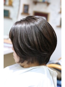 しもやま美容室 丸みショート/グレージュ/髪質改善縮毛矯正
