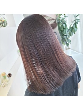 スリーヘアーデザインズ(Three Hair Designs) ストレートワンレングス