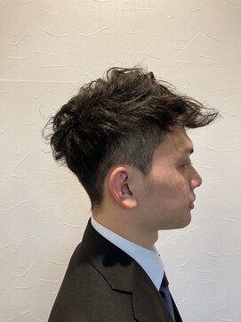 ムースヘアー(Muus hair) メンズ王道ツーブロック×波巻きパーマ