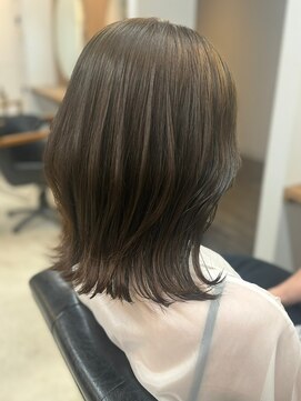 リッチ 菊名店(Rich) オリーブカラー　外ハネミディ　顔周りカット　くびれヘア　艶感