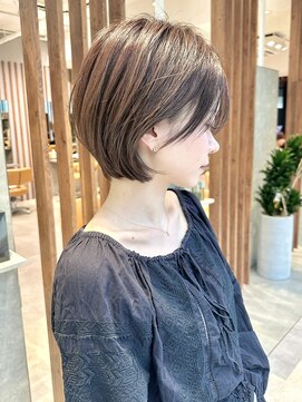 ビュートリアム 南青山(BEAUTRIUM) 大人ショートボブ/ショートヘア/長めショート/丸みショート/青山