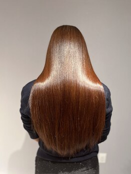 アヴェイ(AVE)の写真/日本で唯一無二のミネコラオフィシャルサロン◎髪の芯から補修し圧倒的なうるツヤ美髪を叶える極上の体験を