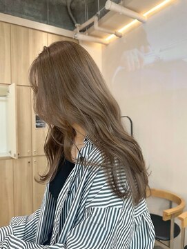 ウェイズトウキョウ 新宿店(Ways TOKYO) シークレットハイライトでつくるくすみベージュ