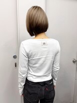 ヴァーディ オモテサンドウ(Vardy omotesando) tailcolor/裾カラー 毛先カラー ハイトーンボブ 表参道