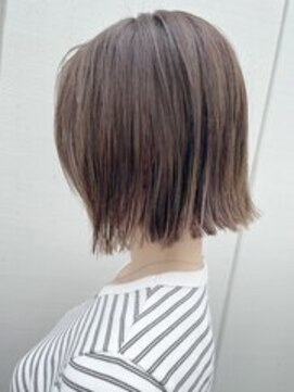 Ruufus恵比寿南/白髪ぼかしハイライト/ショートボブ/髪質改善 切りぱなしショートボブ/30代40代50代