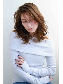 モコ(MOCO)の写真/【MOCO】オリジナル白髪ぼかしで、ダメージを最低限に抑え、上品で艶やかな仕上がりを実現します◎