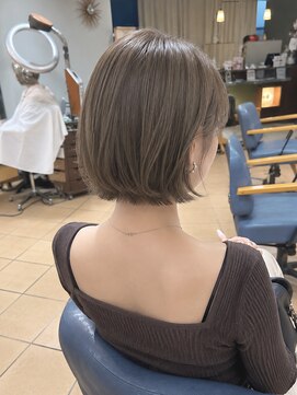 ネオリーブ モカ 川崎チネチッタ店(Neolive mocca) くびれボブ×ミントベージュ