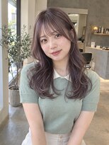 ラナ(LaNA)&nbsp;柔らかな揺れと透け前髪のレイヤーロング