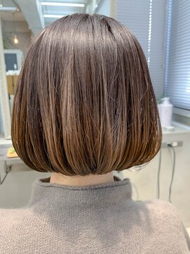 テトヘアー(teto hair) グラデーションカラー、ナチュラルブラウン、前下がりボブ