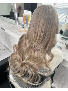 ミニョン(mignon) ハイトーングレージュ