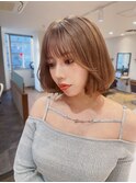 大人ショートボブショートカットココアアッシュくびれミディ
