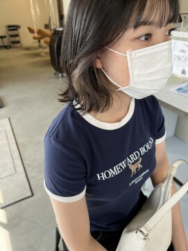 リノ(lino) ボブ × ベージュインナーカラー