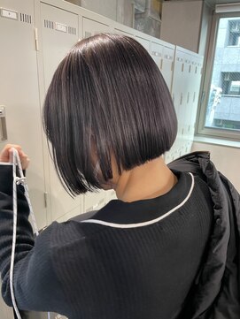アイズ 横浜(IS) 横浜/mikiya指名/切りっぱなしボブ/ラベンダーグレージュ