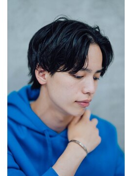 オーシャントーキョー(OCEAN TOKYO) 韓国ヘアカルマパーマカルマバングセンターパート黒髪ウルフ