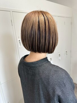 ロッカ(ROCCA) ハイライトカラーコントラストハイライトボブ