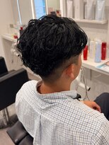 ルースト 心斎橋店(ROOST)&nbsp;刈り上げセンターパート/波巻きツイストスパイラル/心斎橋