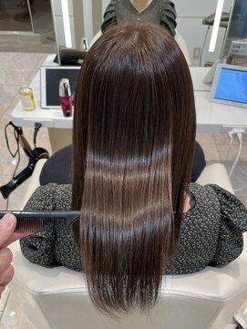 ケンジ 平塚 アネッタ(KENJE annetta) 艶髪ストレート　髪質改善カラー　髪質改善トリートメント