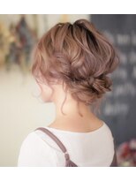 ヘアメイクアンドセットサロン リッコ(Hair make&set salon Ricco)&nbsp;ミディアムベージュカラーヘアアレンジ