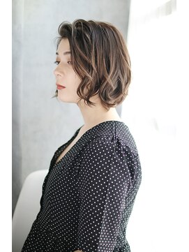 フォーハウス プラスエヌ(FOURHAUS +n) 20代30代40代　大人モードボブ【草津】