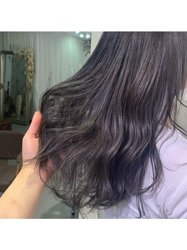 フラミューム 小田原(flammeum) イルミナカラーで透明感たっぷりのグレージュ