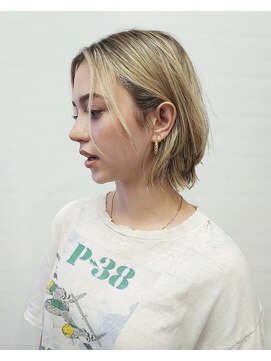 バックボッカー(BACK BOCKER) ショートボブ