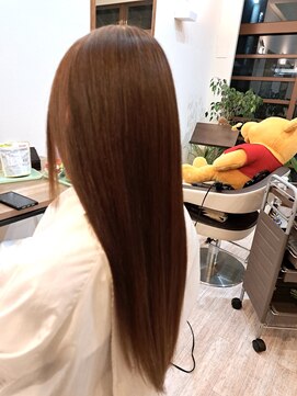 ラファミリア(la famiglia) ストレートヘアー