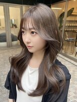 クム(kumu) 韓国風くびれレイヤー×ミルクティグレージュ.