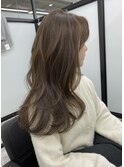 レイヤーカット×オリーブベージュ