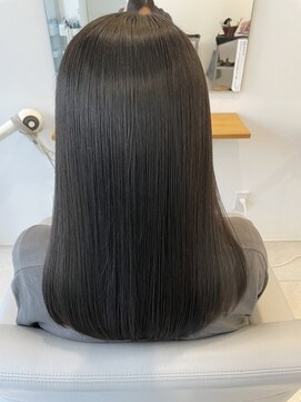 プリュム(Plume) 艶髪ロングヘア