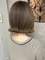 ルノン(LUNON)&nbsp;ミルクティーベージュ ブリーチ/ハイトーン/ボブ/ベージュカラー