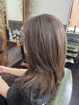 ヘアーメイクフィリックス 学園店(HAIR MAKE FELIX)の写真/こだわりの商材でダメージを軽減しながら気になる白髪もしっかりカバー◎おしゃれを楽しみたい方必見！