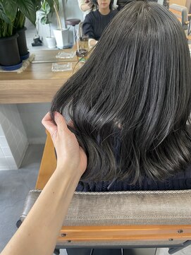 ティティ(TiTi) ブリーチなしカラー×オリーブグレージュ[TiTi_栗林れい]