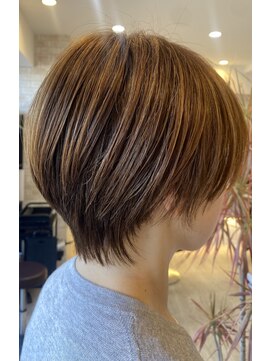 ヴィアスヘアー(vias hair) 明るい白髪染め×ショートスタイル