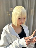 ホワイトブロンド抜きっぱなしブロンドハイトーンボブブリーチ