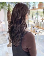 リズム(lysm)&nbsp;ロングヘア × アッシュベージュ