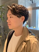 メンズサロン ブロック(Men's Salon bloc) アップバング　束感　艶感　黒髪　ツイストスパイラルパーマ