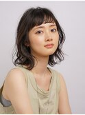 ★暗髪ミディアムのラフパーマ