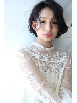 リノア 鵠沼海岸(LINOA) デザインカラー/レイヤーカット/ウェットヘア/オリーブベージュ