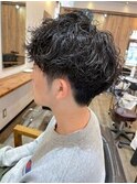 ニュアンスパーマ　ツイストスパイラル　パーマ　メンズ　眉毛