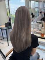 エトワ(ETOWA)&nbsp;ハイトーン/グレージュ/ブリーチ/透明感/デザインカラー