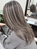 ベルヘアーデザイン 堺東(Belle hair Design) レイヤーカットイルミナカラーオリーブグレージュハイライト堺東