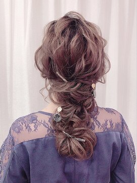 ルナクレセント (Luna crescent) 編み下ろしヘア