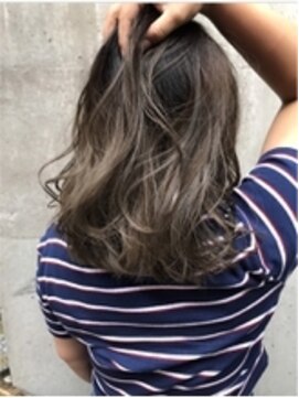 ソルトウォーター(SALT WATER) グレージュ 外国人風