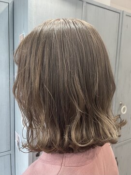 シュシュバイジャガラ 千葉駅北口店(chou chou byJAGARA) ミルクティーベージュ【chouchou千葉・千葉駅】